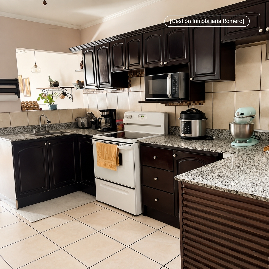 Casa en venta en La Guácima, Alajuela - 3 Habitaciones, 156 m² en Residencial Prados del Bosque 4