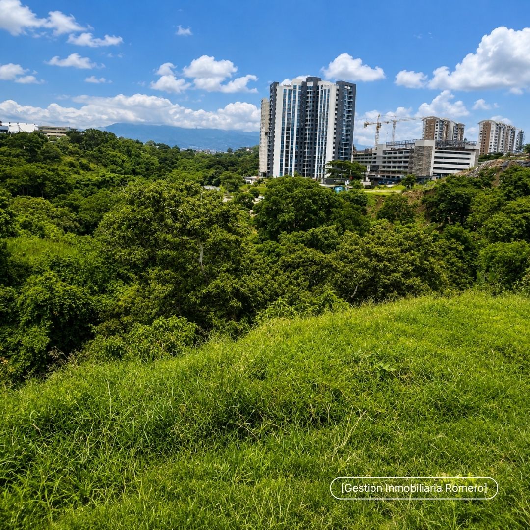 Terreno en venta en Mata Redonda, San José - 12.973 m² frente a Autopista General Cañas